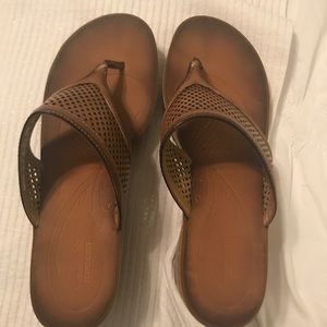 Platform sandals in like-new condition